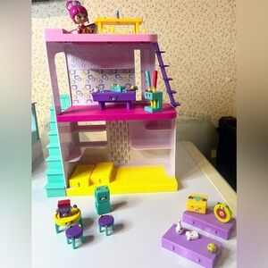 Shopkins happy place games room with pool table